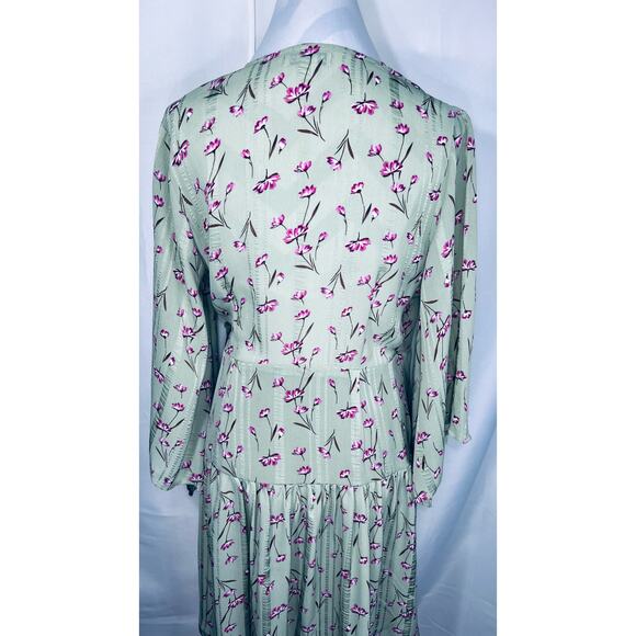 Unique21 Casual Floral Green Wrap Dress - Picture 12 of 14
